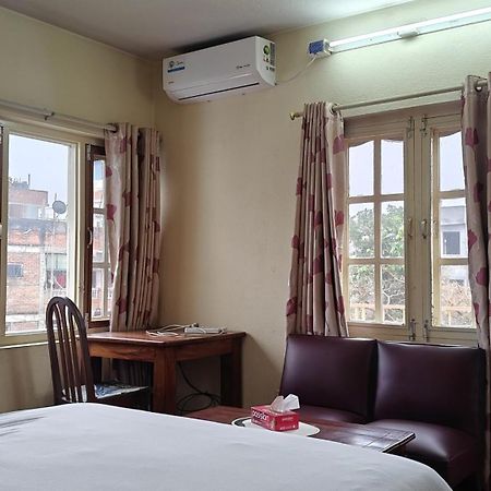 Rooftop Studio And 2Bhk Apartments In Kathmandu'S Most Happening Place エクステリア 写真