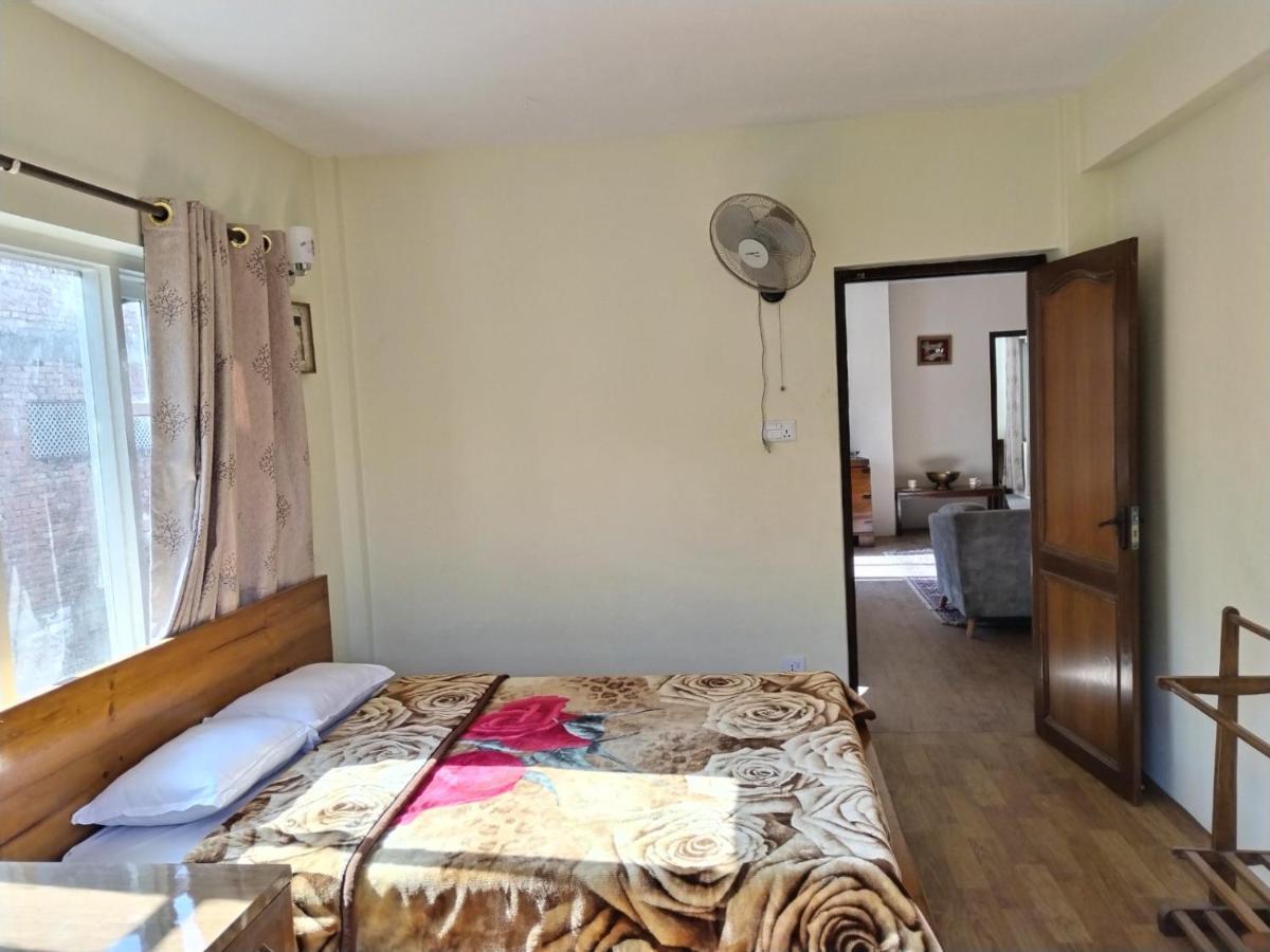 Rooftop Studio And 2Bhk Apartments In Kathmandu'S Most Happening Place エクステリア 写真