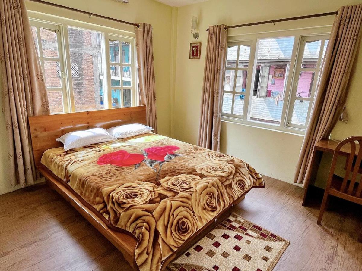 Rooftop Studio And 2Bhk Apartments In Kathmandu'S Most Happening Place エクステリア 写真